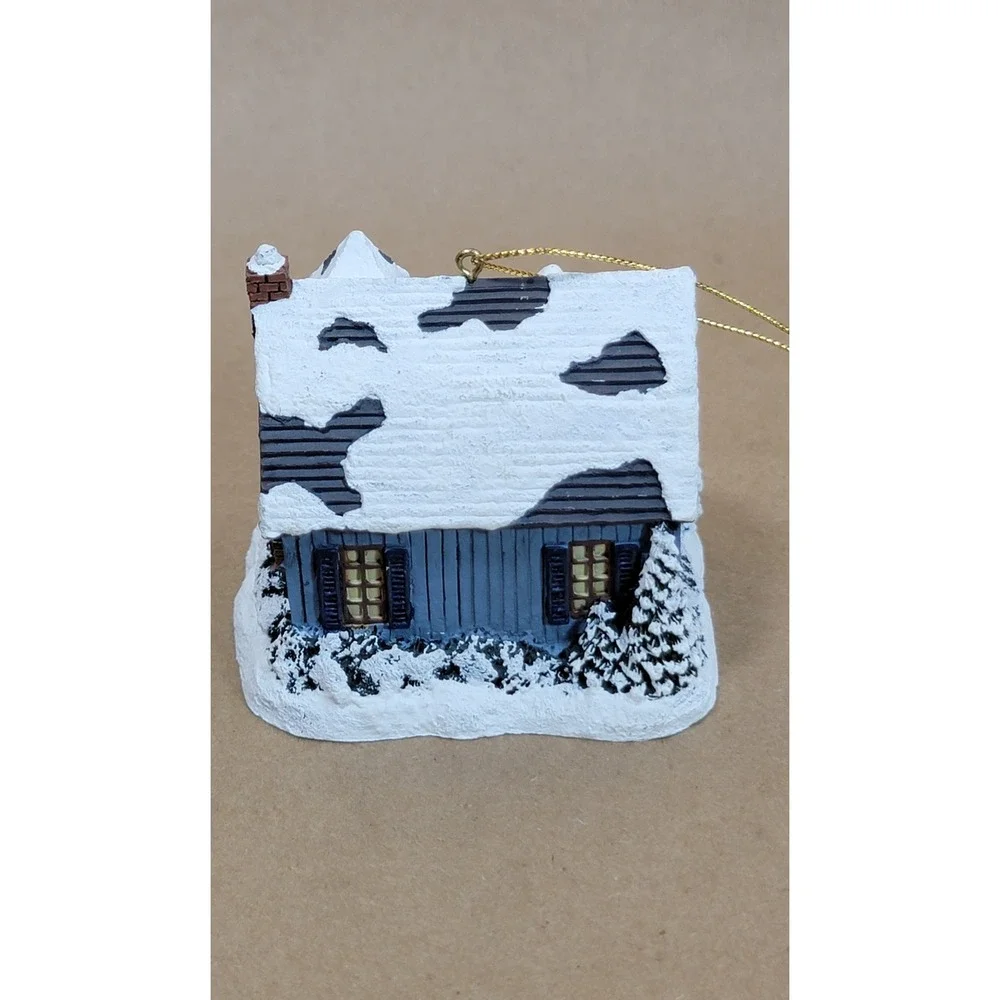 Thomas Kinkade Christmas Gathering Illuminated Ornament Winter Memories 88857